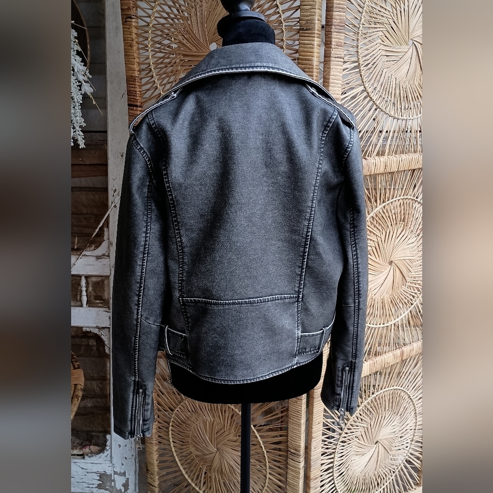 Akira Stylish Gray Faux Leather Jacket_Large - Picture 9 of 10